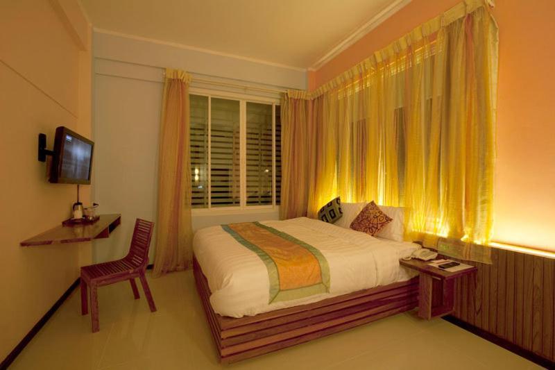 Much-Che Manta Boutique Hotel Удон-Тхани Номер фото